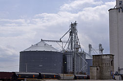 Elevator complex in Slater, MO